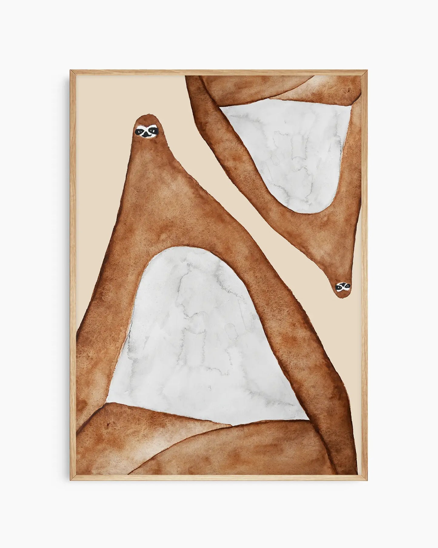 Nursery poster of two lazy sloths in brown on a beige background in an oak frame.